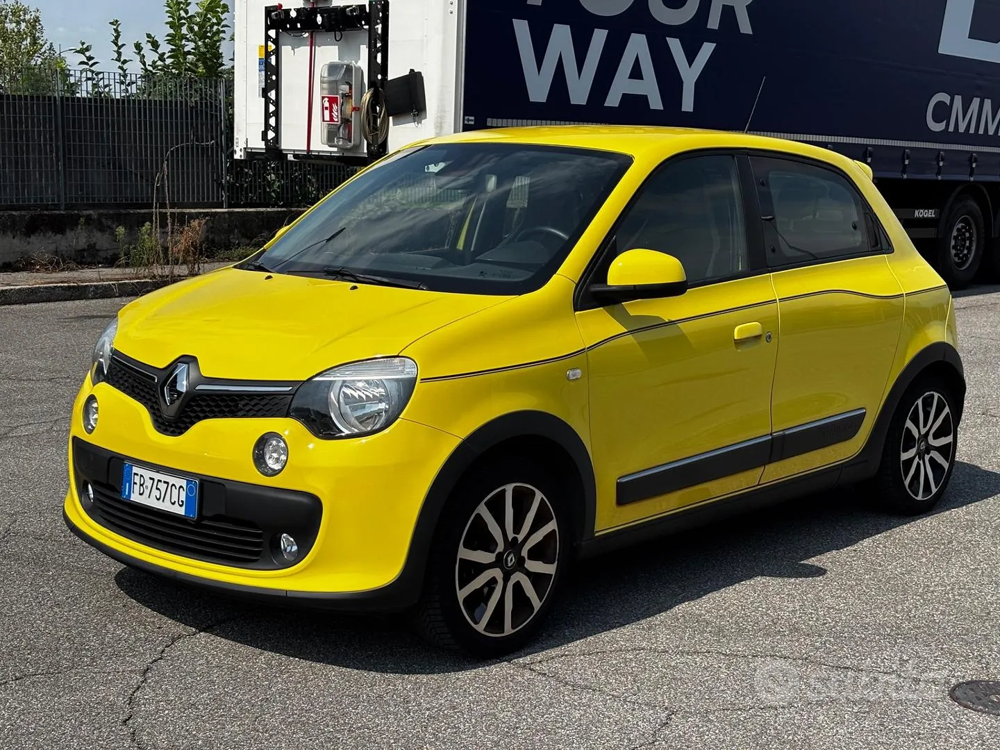 Renault Twingo 2015 photo 2