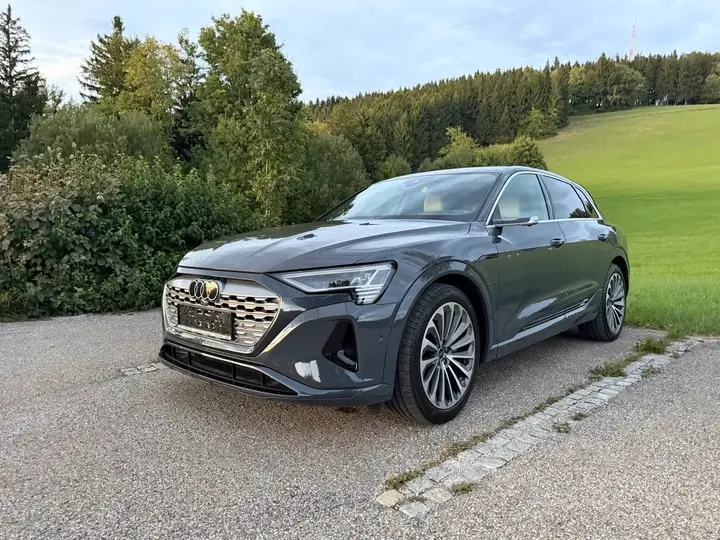 Audi Q8 2024 photo 3