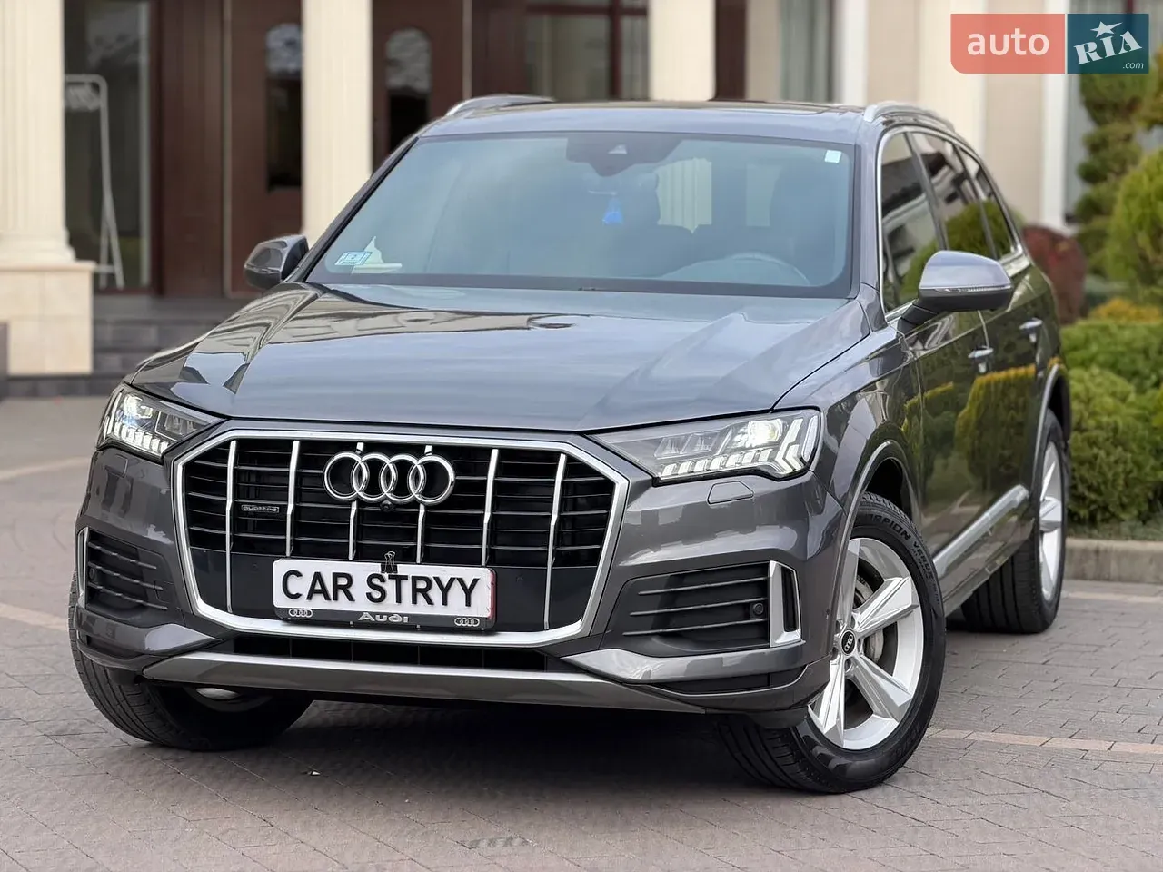 Audi Q7 2020 photo 2