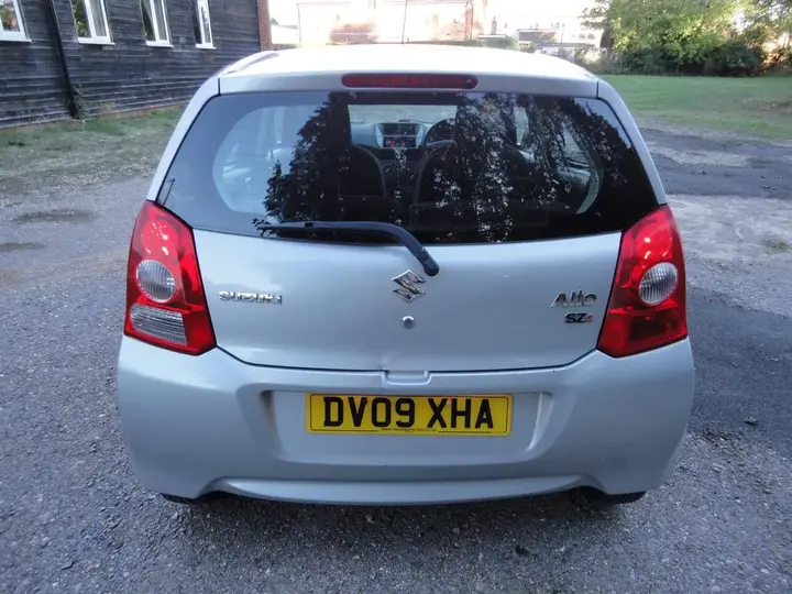 Suzuki Alto 2009 photo 4