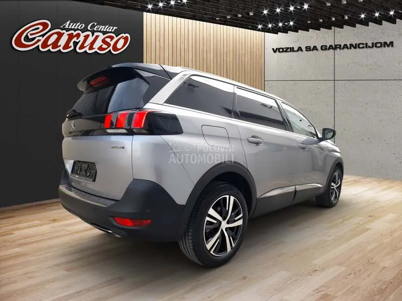 Peugeot 5008 2019 photo 3
