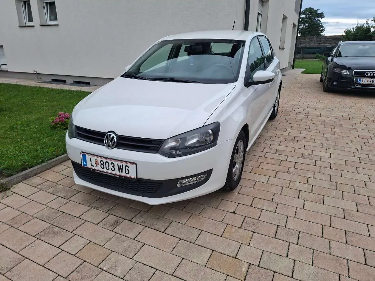 Volkswagen Polo 2014 photo 2