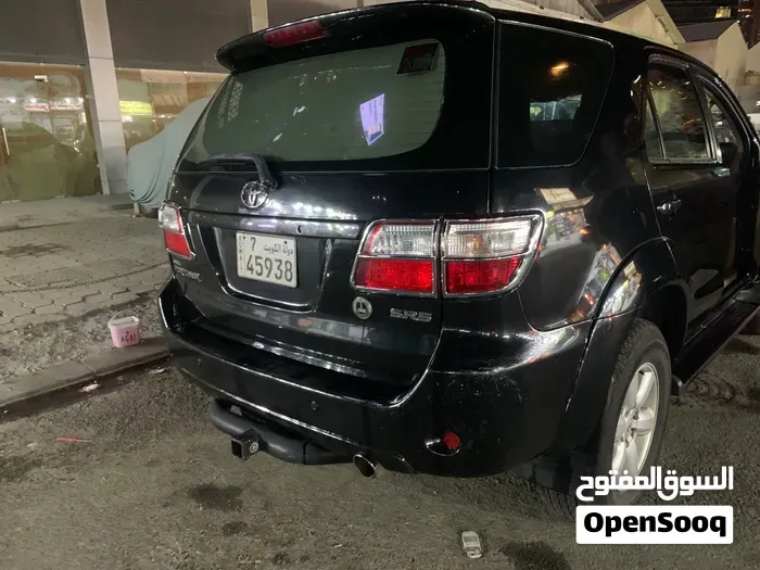 Toyota Fortuner 2011 photo 3