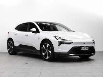 Polestar 4 2025 photo 2