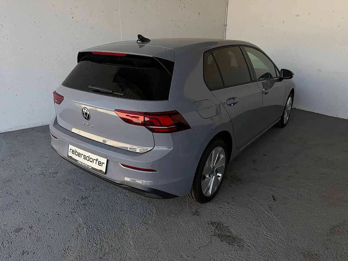 Volkswagen Golf 2026 photo 3