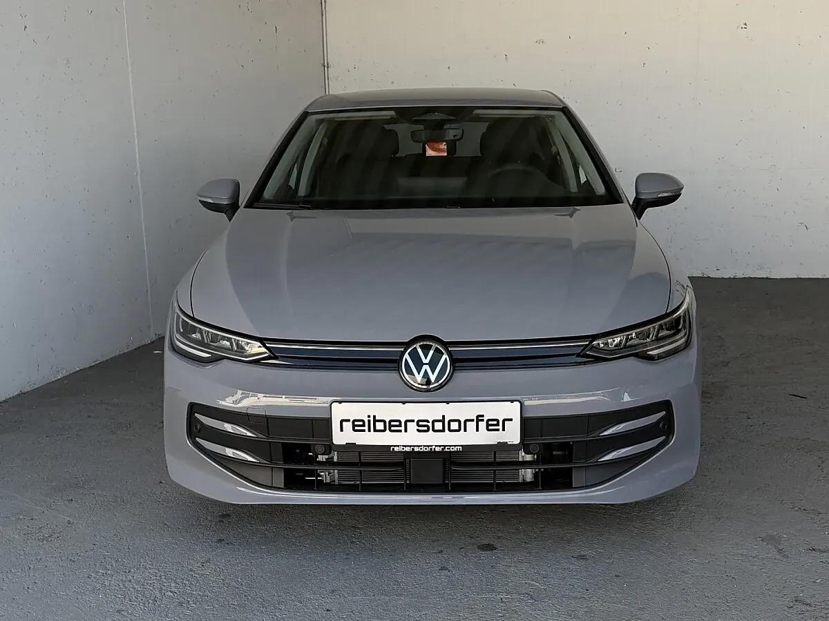 Volkswagen Golf 2026 photo 2