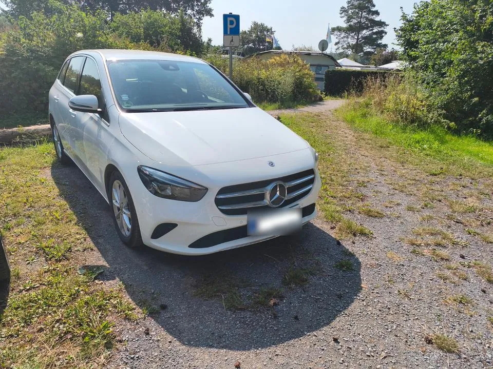 Mercedes-Benz B 200
