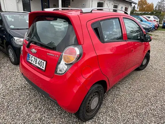 Chevrolet Spark 2011 photo 4