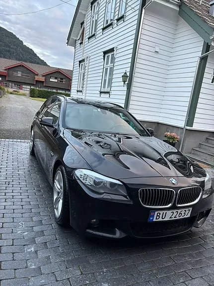 BMW 530D 2011 photo 2