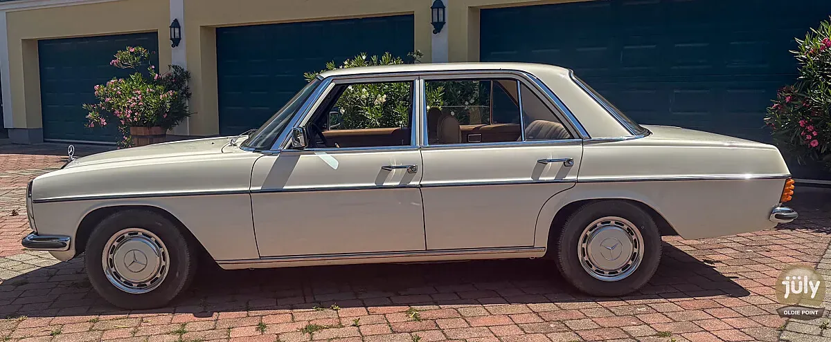 Mercedes-Benz 240 D 1974 photo 3