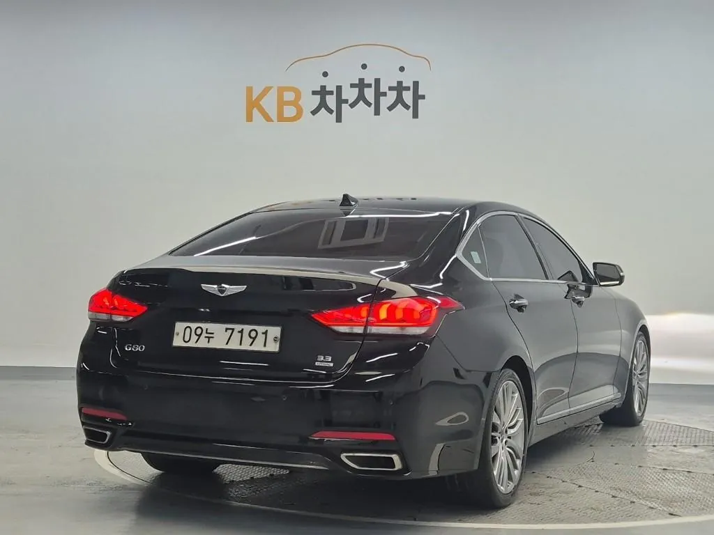 Genesis G80 2017 photo 3