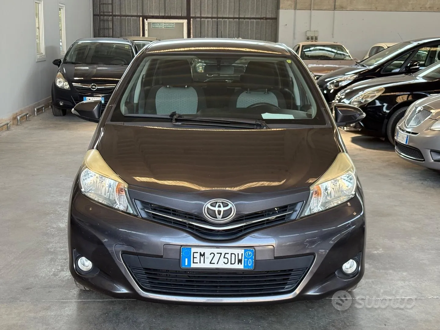 Toyota Yaris 2013 photo 2