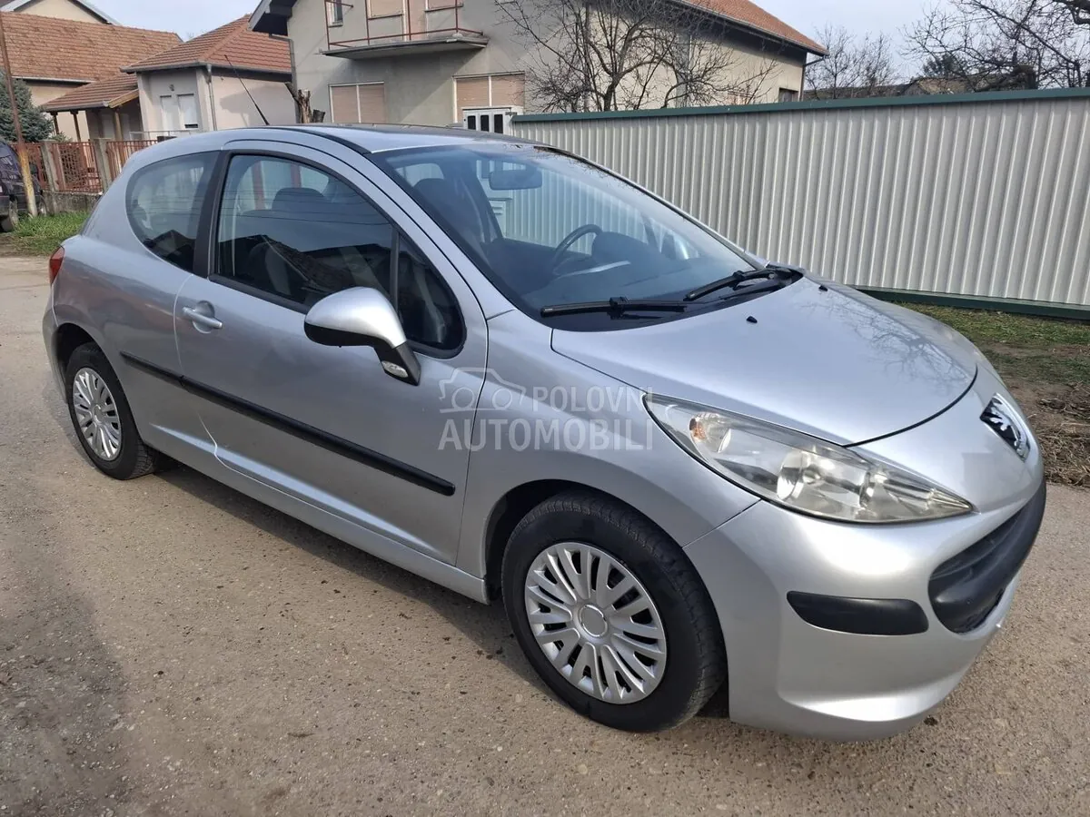 Peugeot 207 2007 photo 4