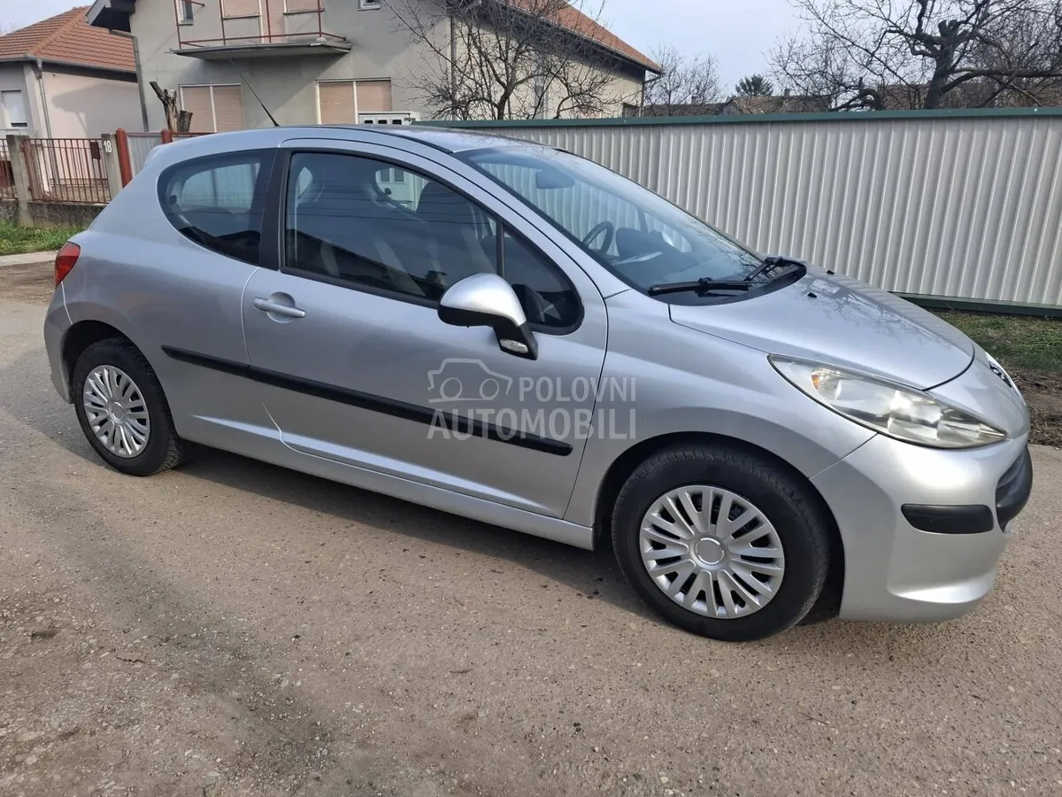 Peugeot 207 2007 photo 5