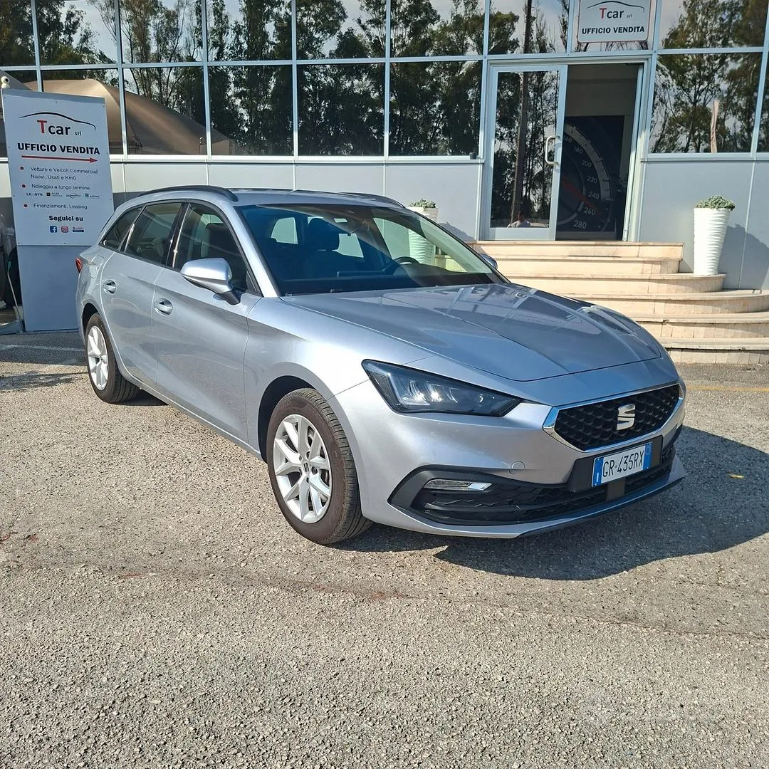 Seat Leon 2023 photo 2