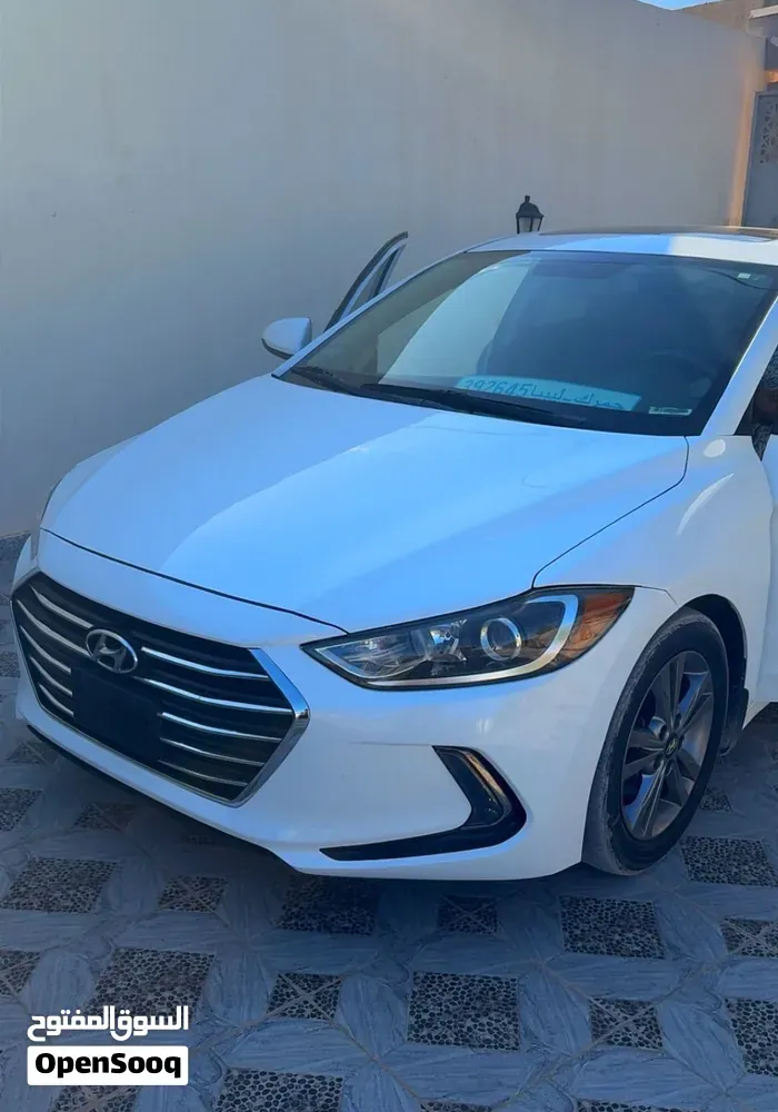 Hyundai Elantra 2018 photo 2