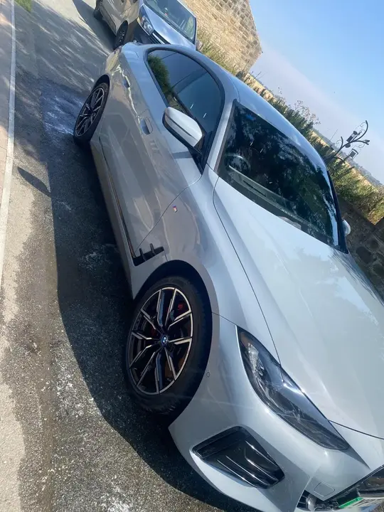BMW I4 2022 photo 3