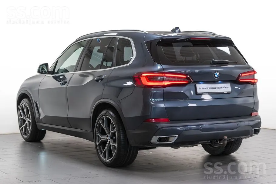 BMW X5 2022 photo 2