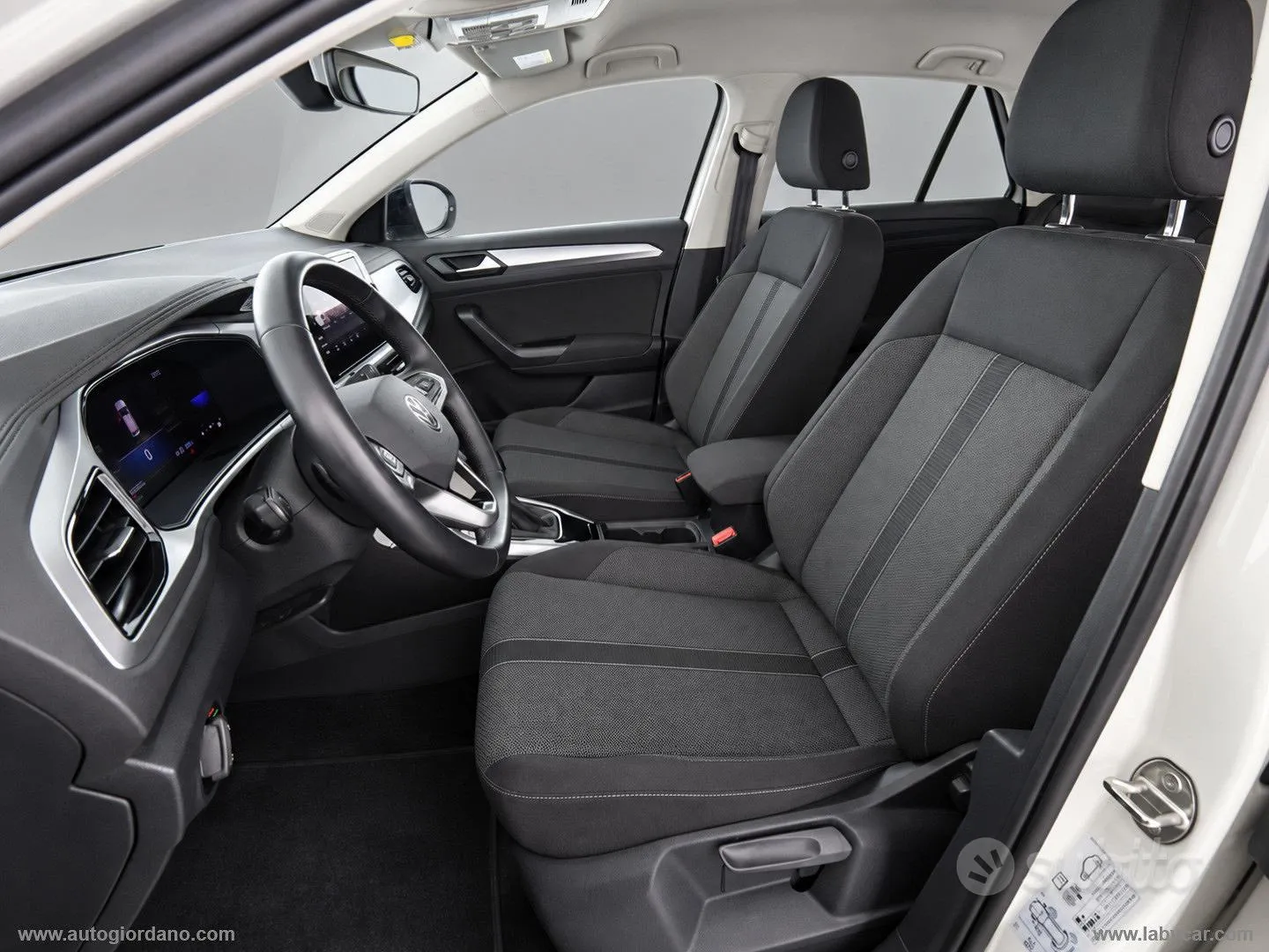 Volkswagen T-Roc 2024 photo 5