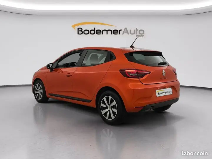 Renault Clio 2023 photo 3