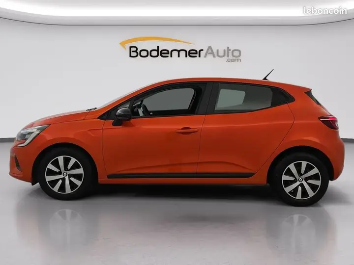 Renault Clio 2023 photo 2