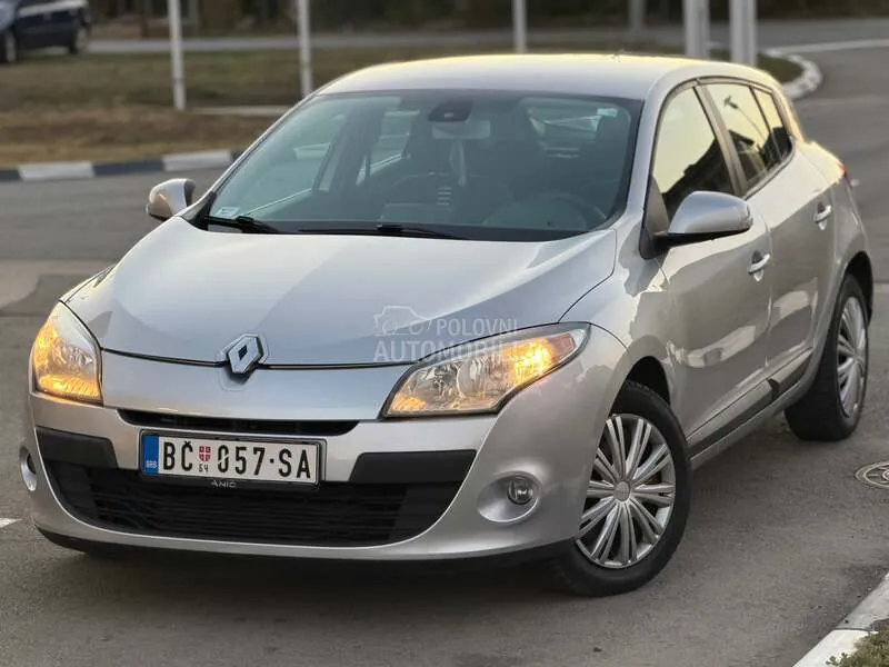 Renault Megane 2011 photo 3