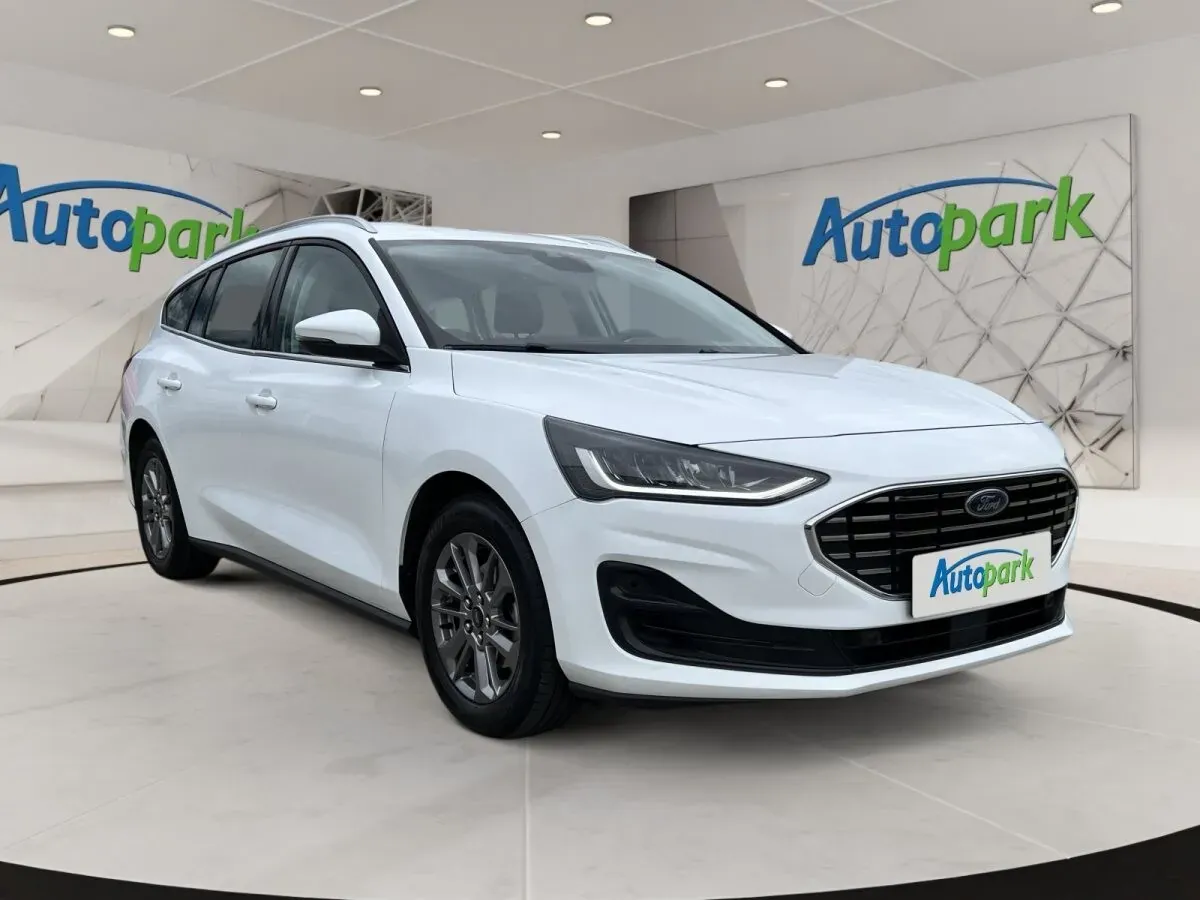 Ford Focus 2022 photo 3