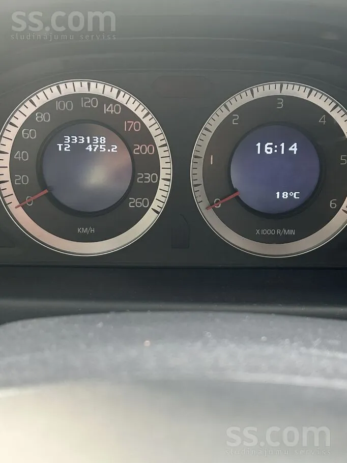 Volvo V70 2010 photo 4