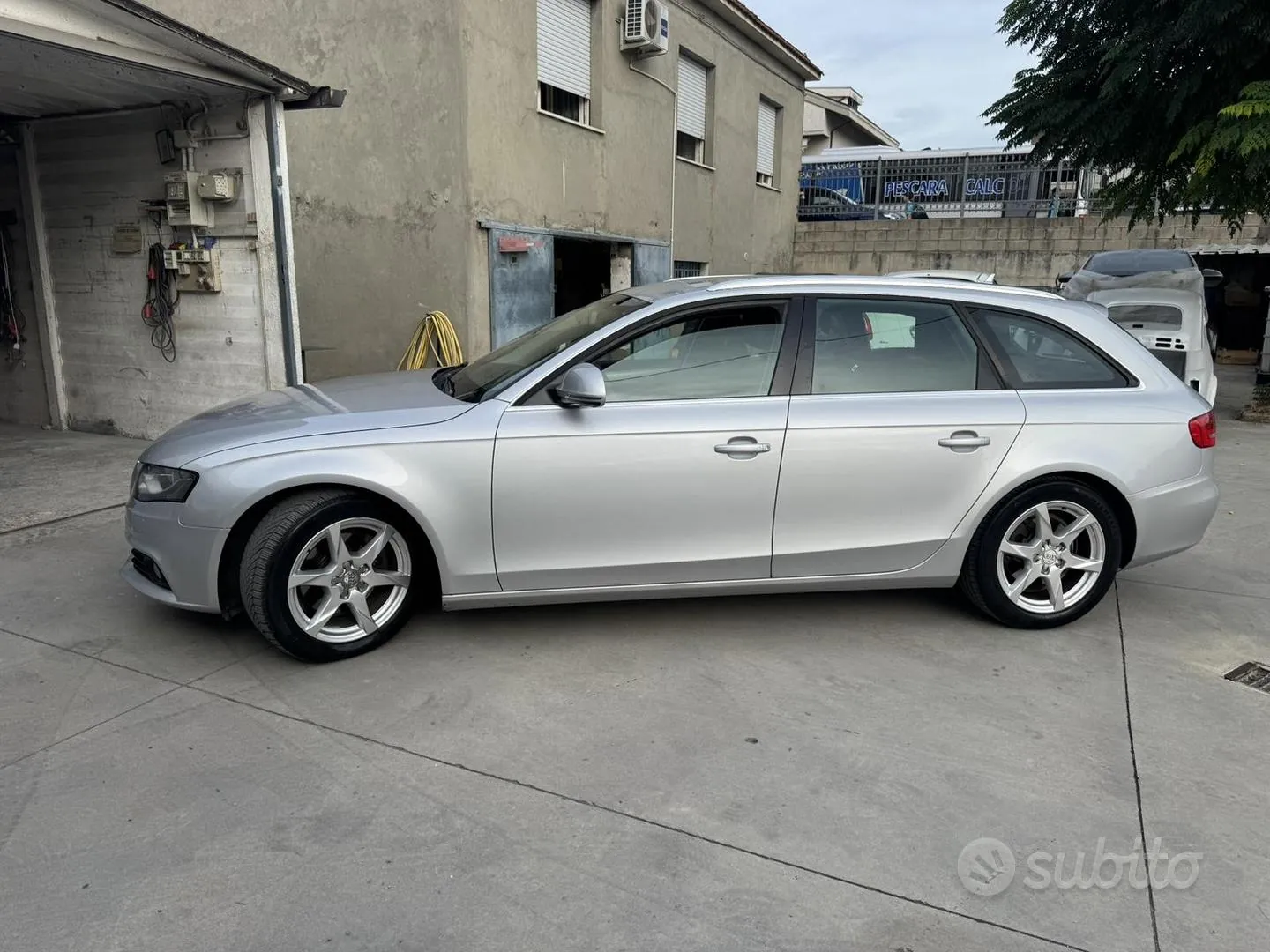 Audi A4 2008 photo 2