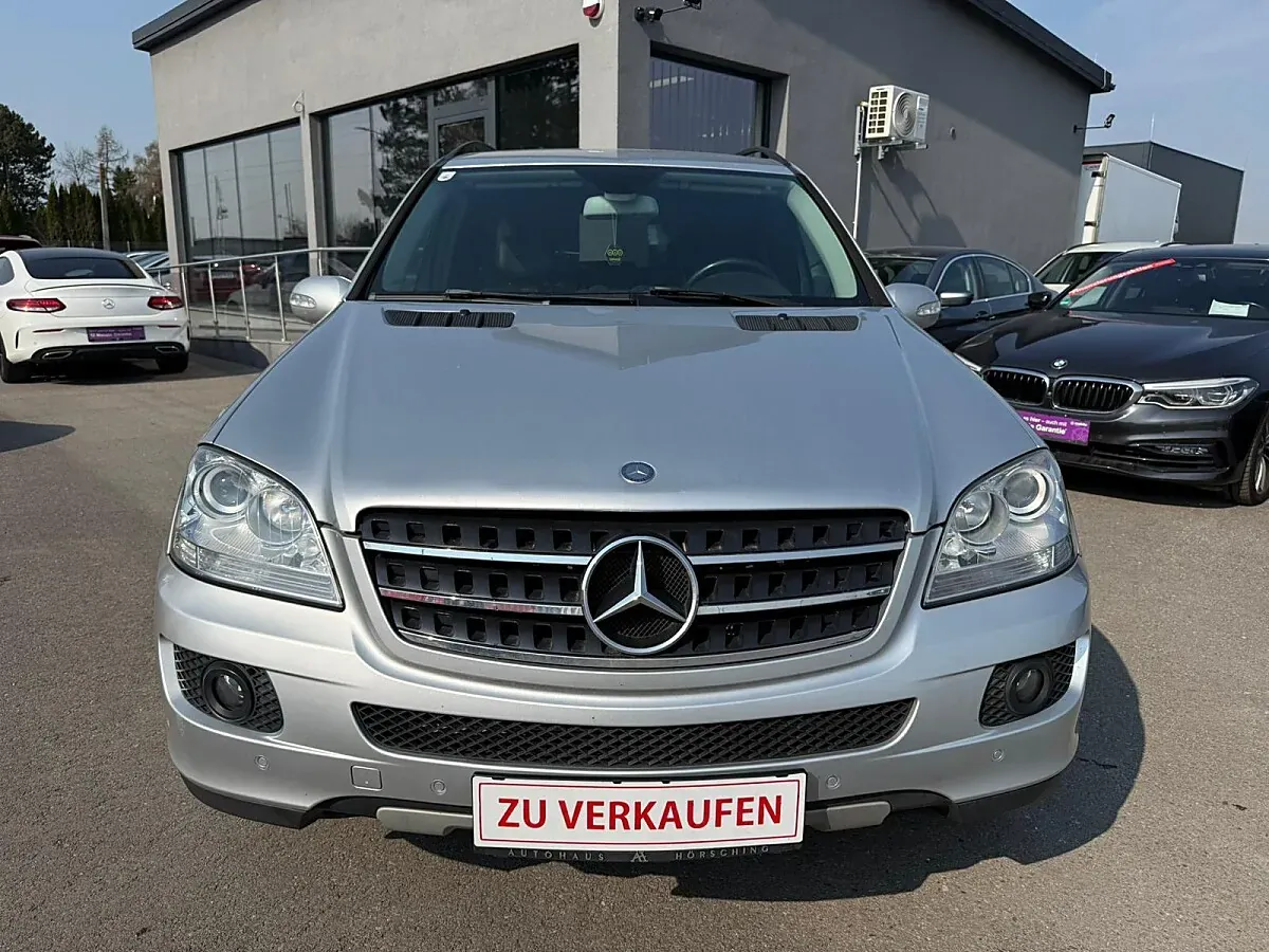 Mercedes-Benz M-Class 2006 photo 2