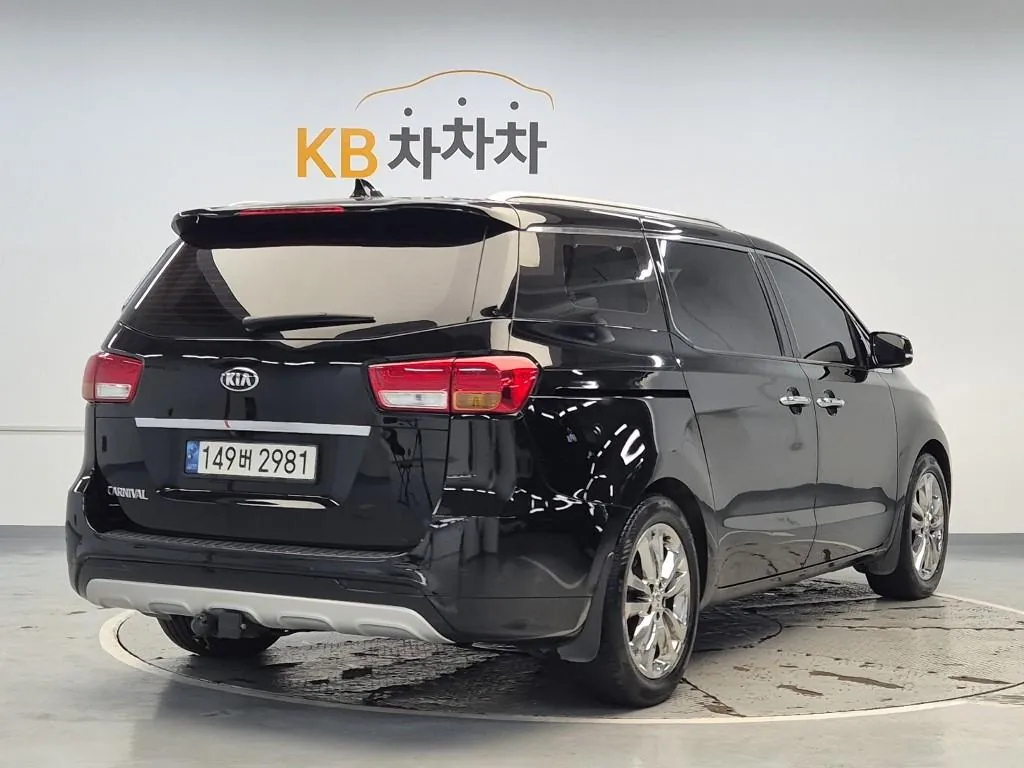 Kia Carnival 2018 photo 3