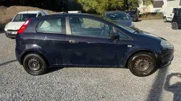 Fiat Punto 2009 photo 3