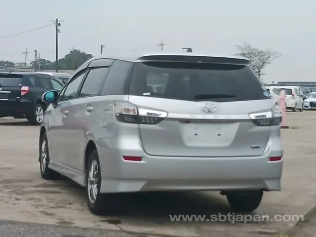 Toyota Wish X 2013 photo 5
