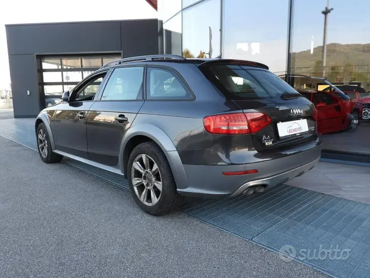 Audi A4 Allroad 2010 photo 3