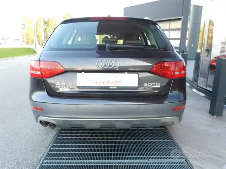 Audi A4 Allroad 2010 photo 4