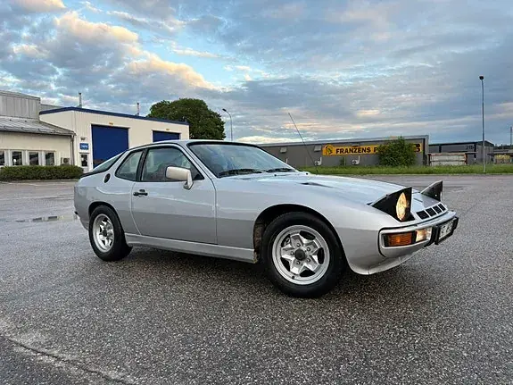 Porsche 924 1979 photo 2