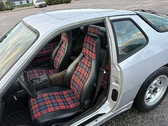 Porsche 924 1979 photo 5