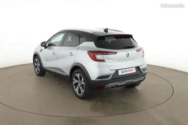 Renault Captur 2023 photo 2