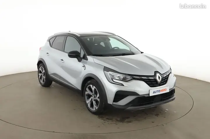 Renault Captur 2023 photo 4