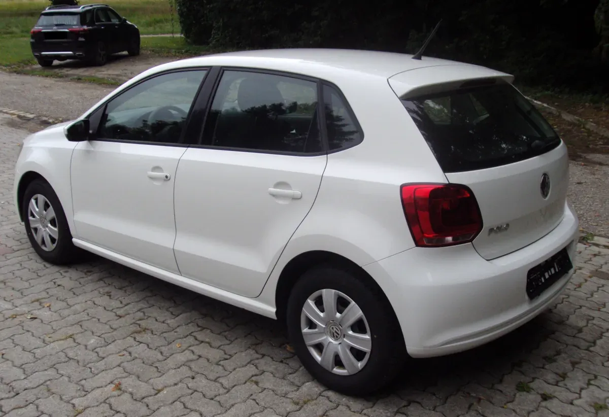 Volkswagen Polo 2012 photo 3