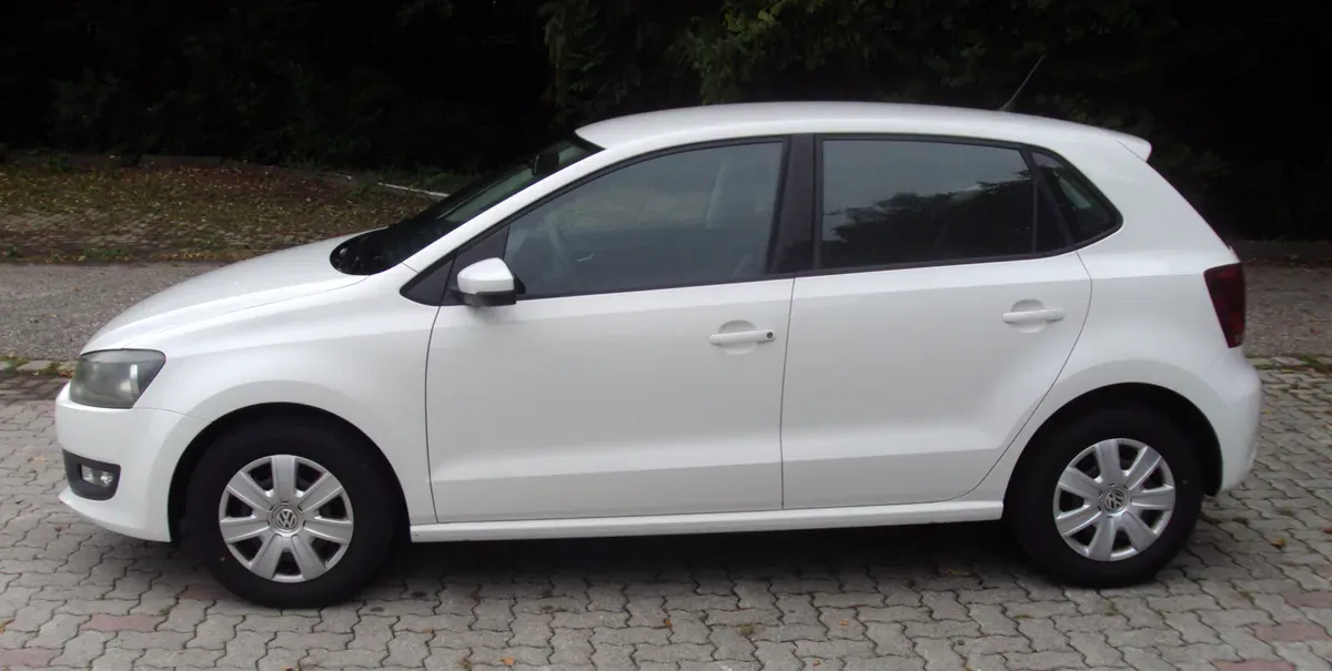 Volkswagen Polo 2012 photo 2