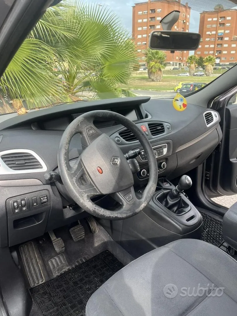 Renault Scenic 2009 photo 4