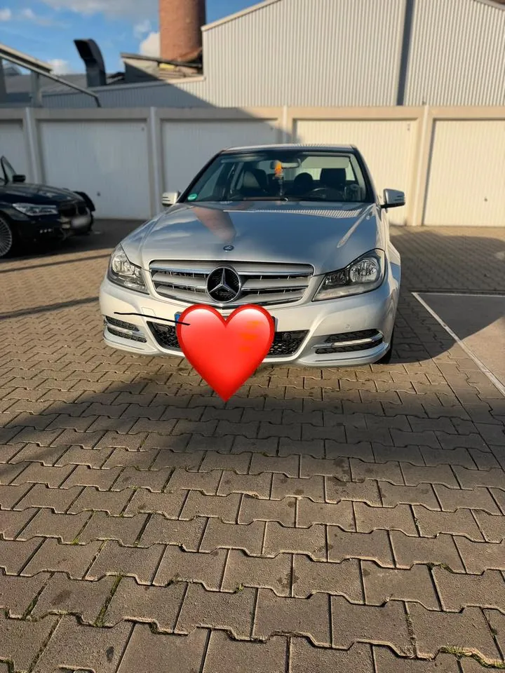 Mercedes-Benz C180