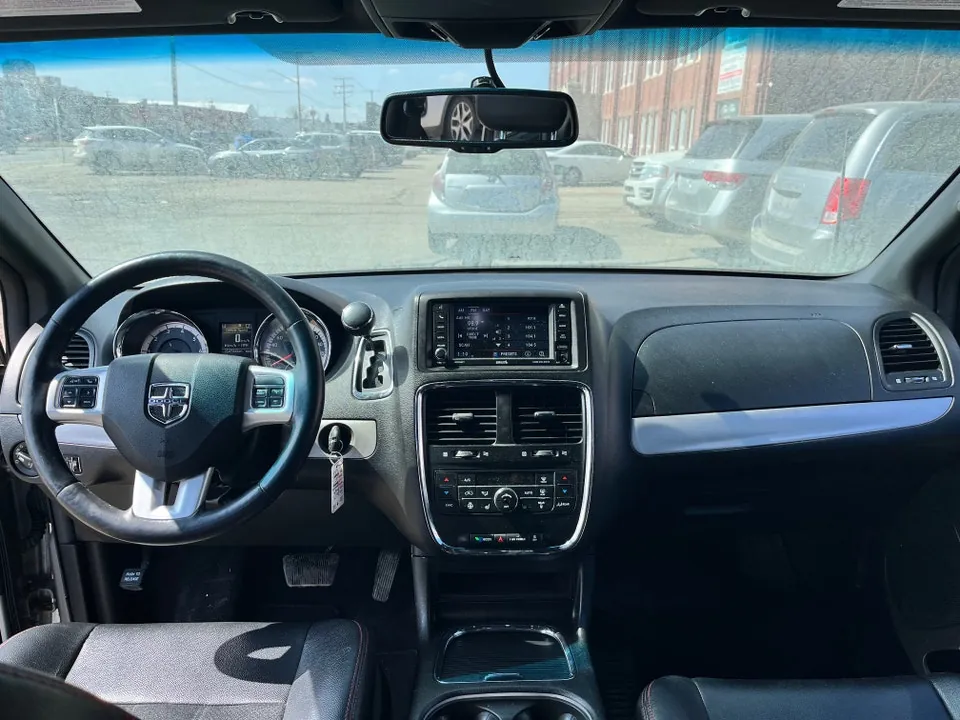 Dodge Grand Caravan 2017 photo 4