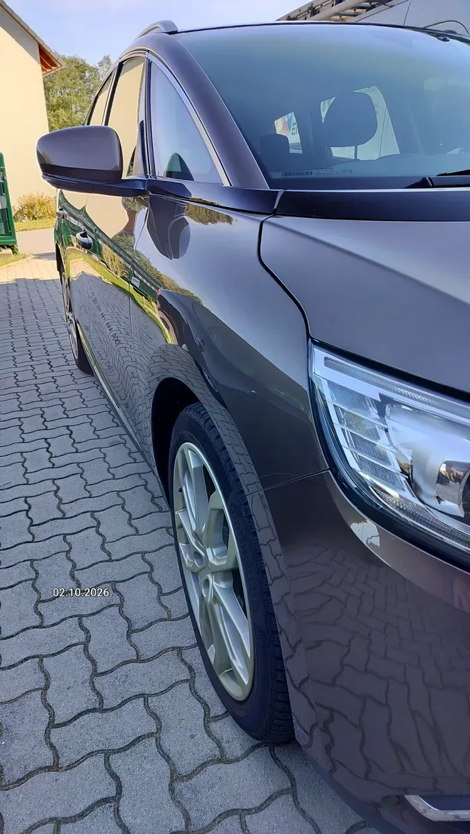Renault Grand Scénic 2017 photo 2