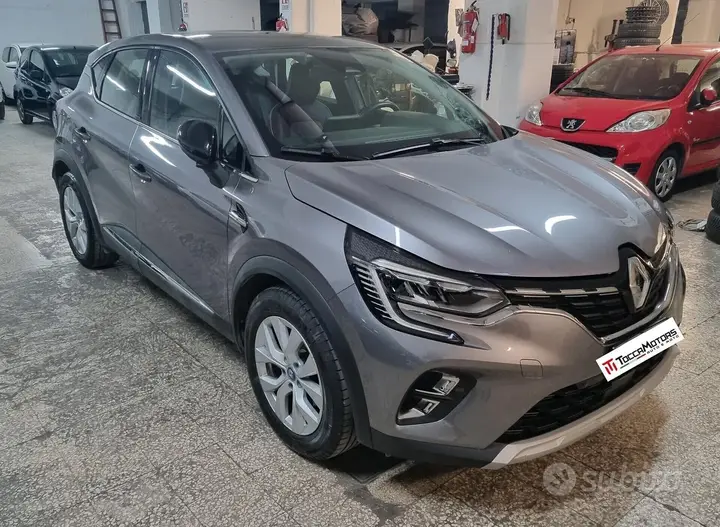 Renault Captur 2021 photo 2