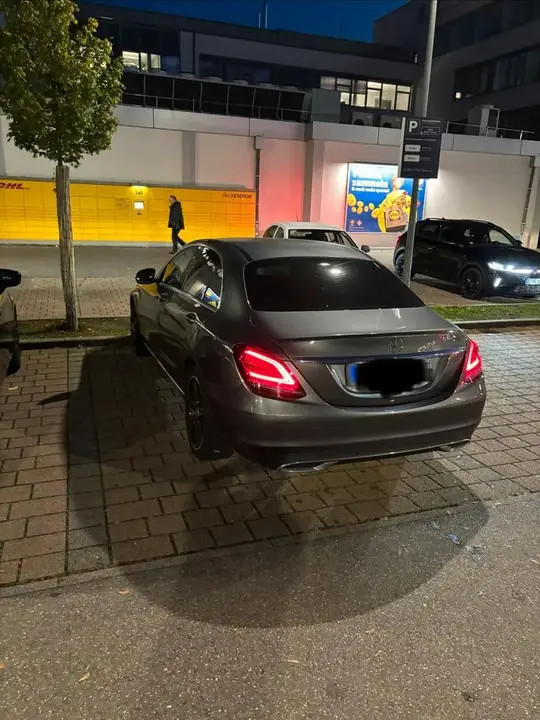 Mercedes-Benz C220D
