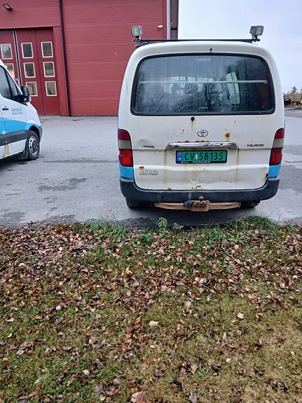 Toyota Hiace 2010 photo 3