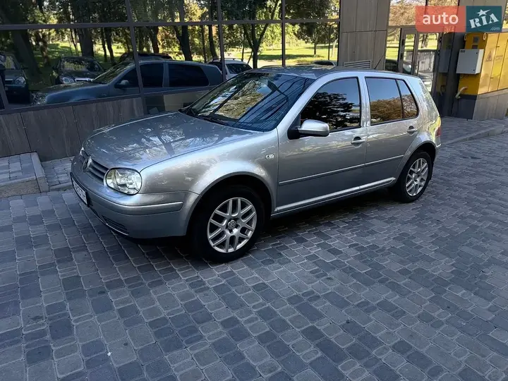 Volkswagen Golf 2003 photo 2