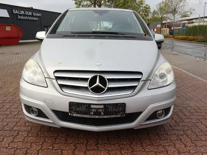 Mercedes-Benz B